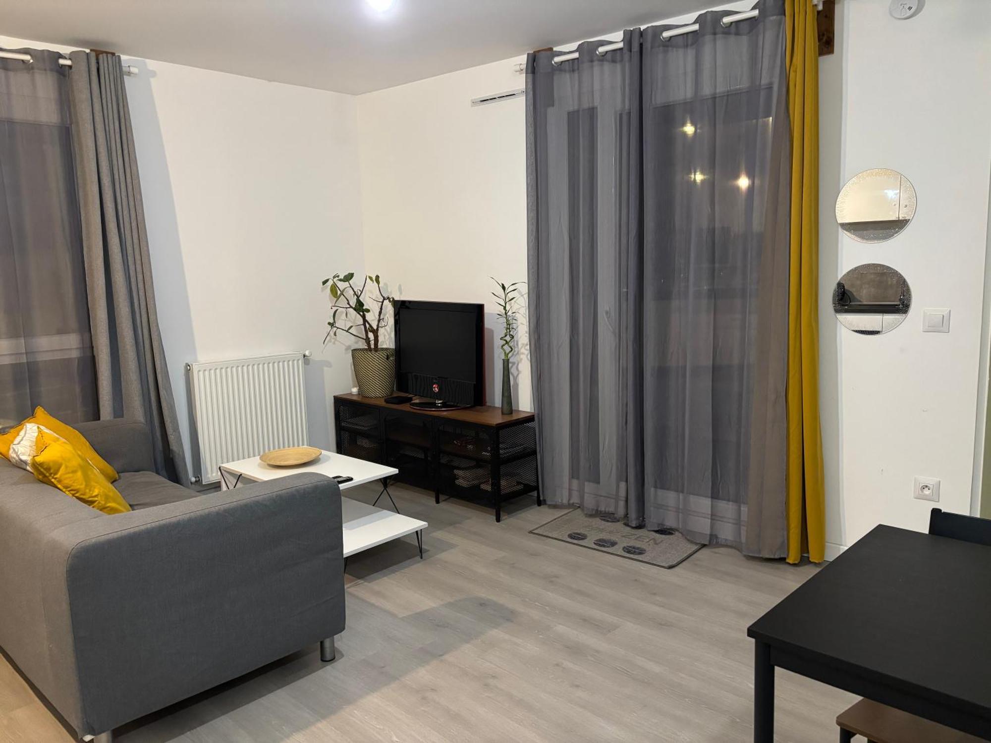 Villejuif - Metro Leo Lagrange - 2 Pieces Avec Balcon Exterior foto