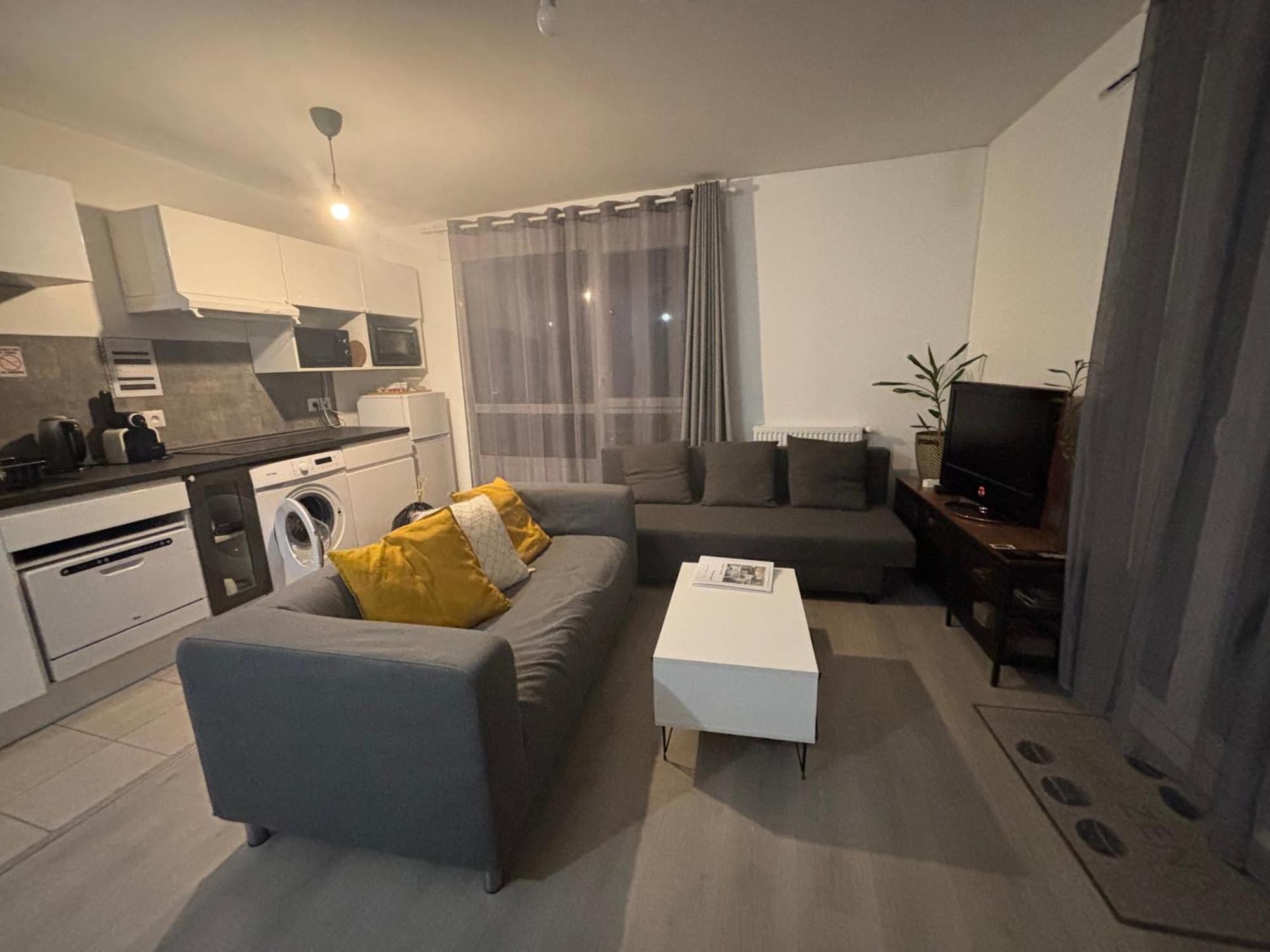 Villejuif - Metro Leo Lagrange - 2 Pieces Avec Balcon Exterior foto